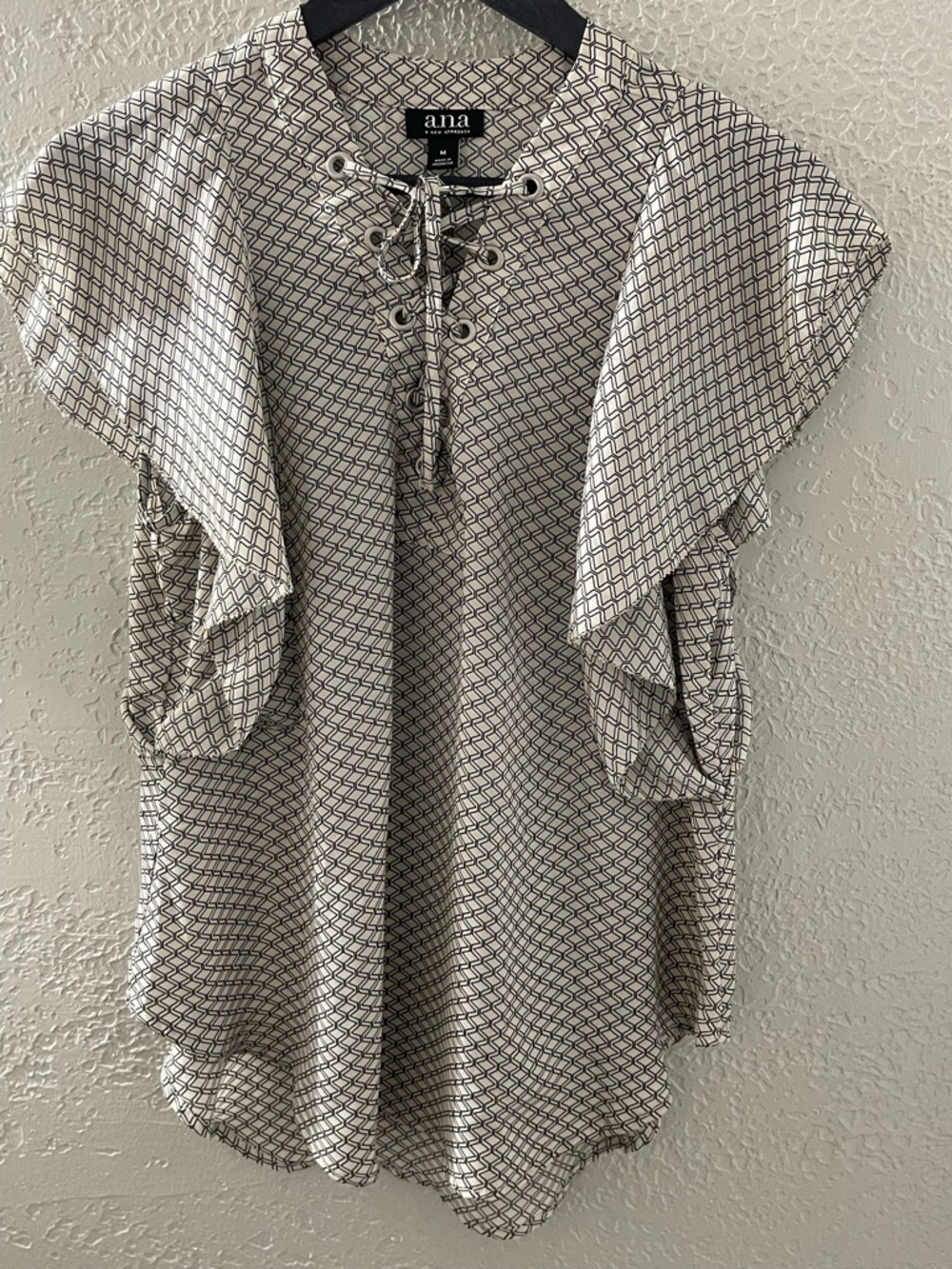 ANA Y2K‎ Women’s Lace-Up Geometric Print Flutter Sleeve Top - Black & Cream Med